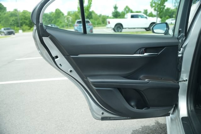 Used 2023 Toyota Camry SE FWD image 16