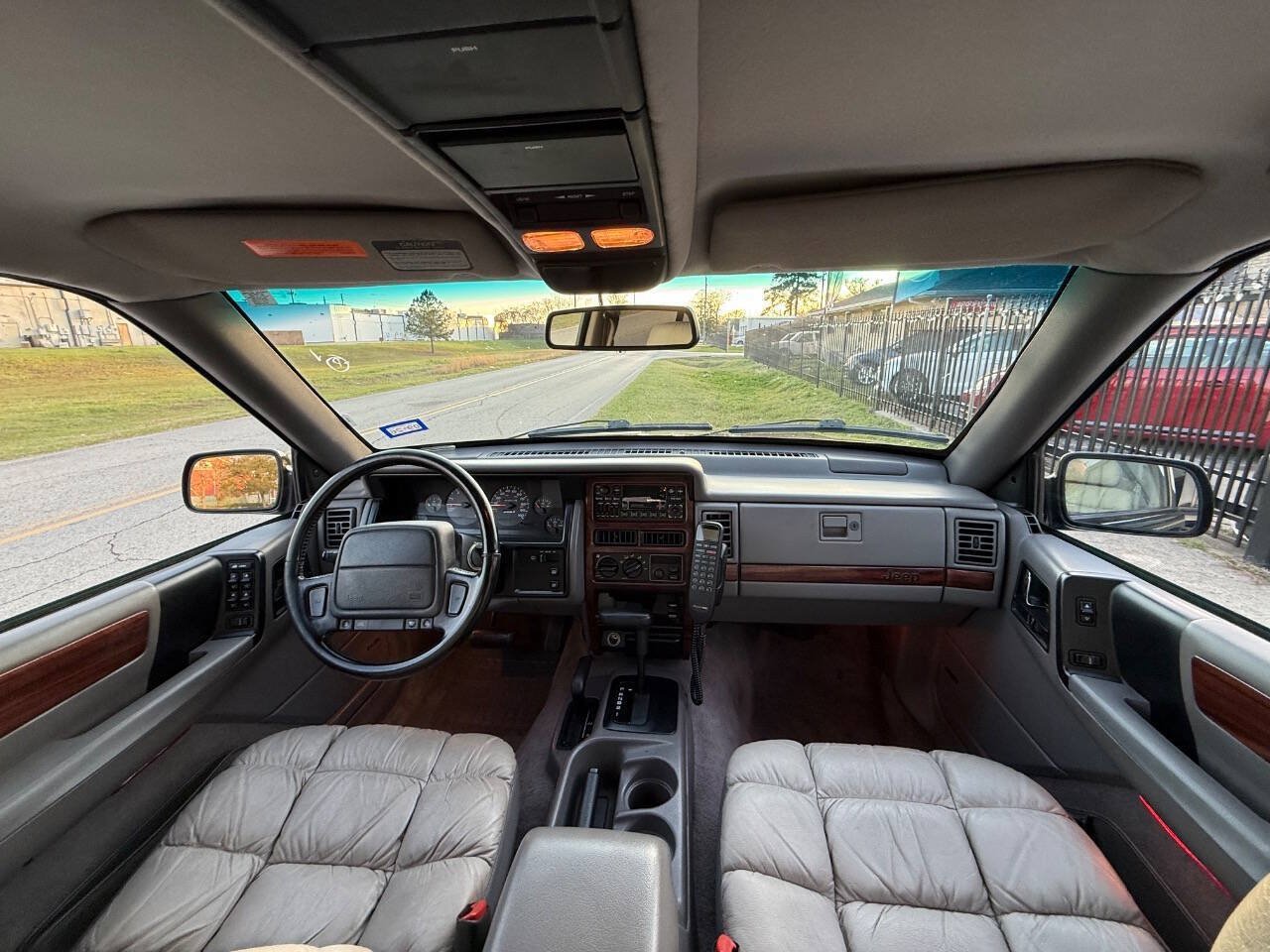 Used 1995 Jeep Grand Cherokee Limited AWD/4WD image 29