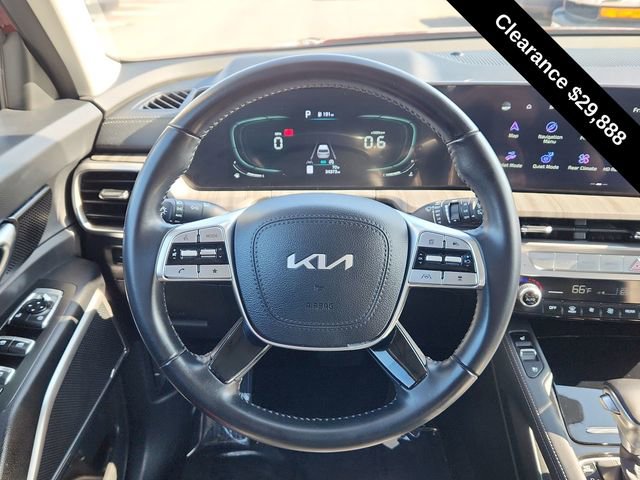 Used 2023 Kia Telluride EX w/ EX Captain's Chair Package image 34