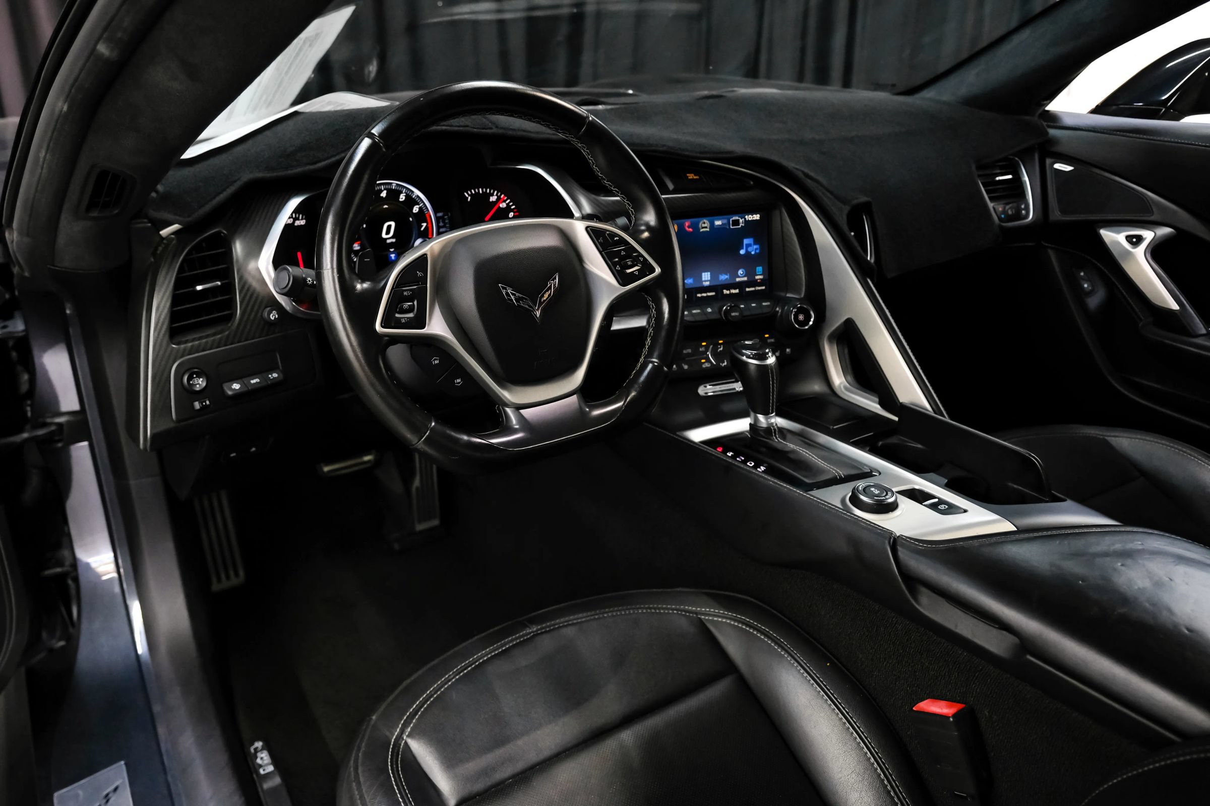 Used 2017 Chevrolet Corvette Grand Sport RWD image 3