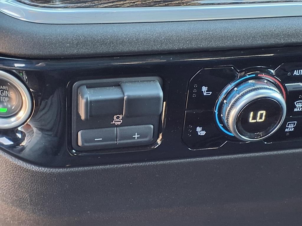 Used 2024 GMC Sierra 1500 Elevation image 30