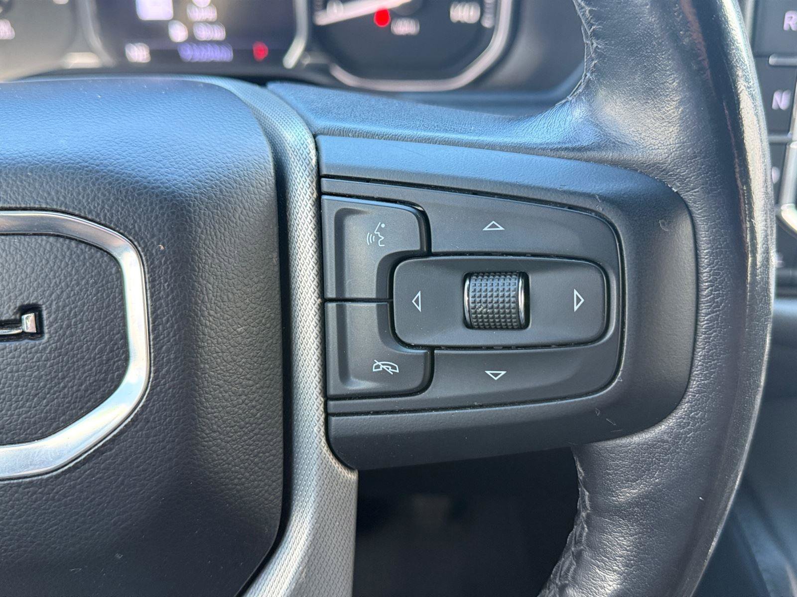 Used 2021 GMC Yukon Denali w/ Denali Premium Package image 21