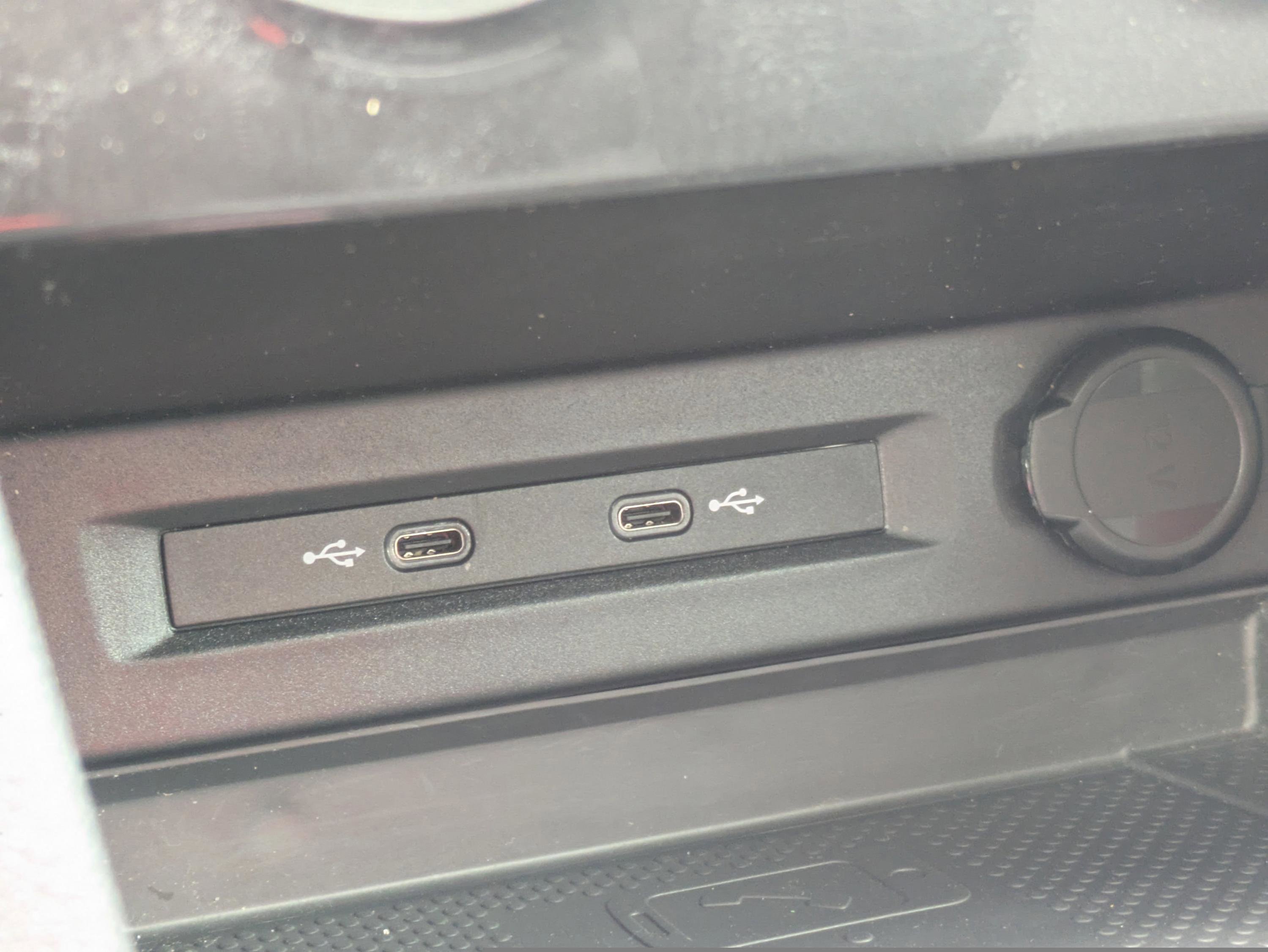 Used 2021 Volkswagen Tiguan SEL image 29