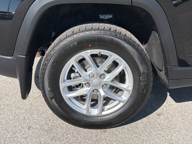 New 2026 Jeep Grand Cherokee Laredo X AWD/4WD image 44
