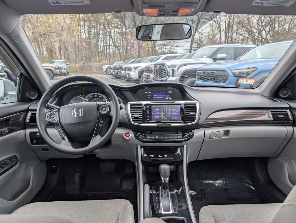 Used 2016 Honda Accord EX image 21