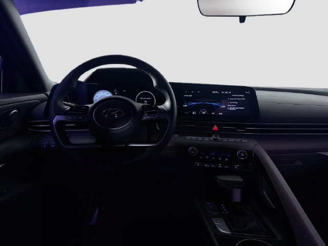 Used 2023 Hyundai Elantra SEL w/ Convenience Package FWD image 16