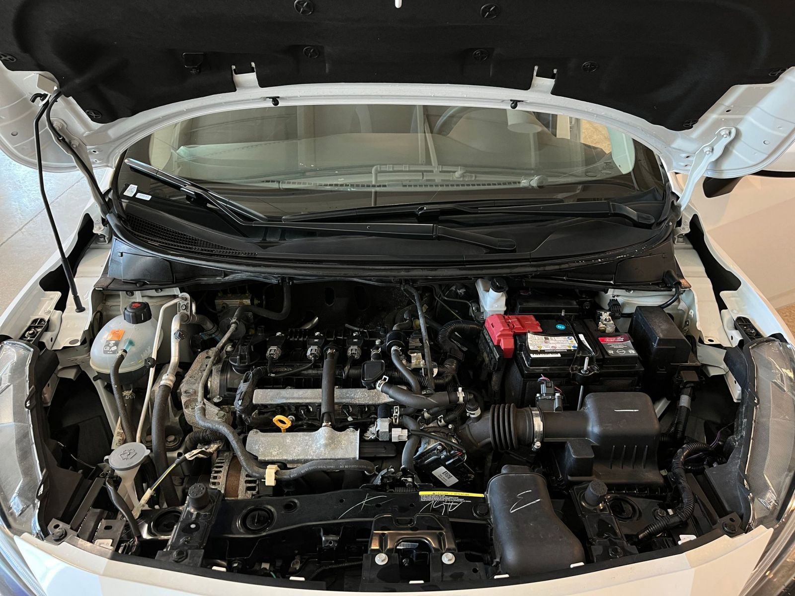 Used 2025 Nissan Versa SV image 31