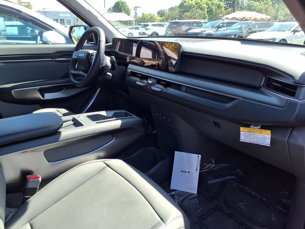 Used 2026 Kia EV9 Light RWD image 12