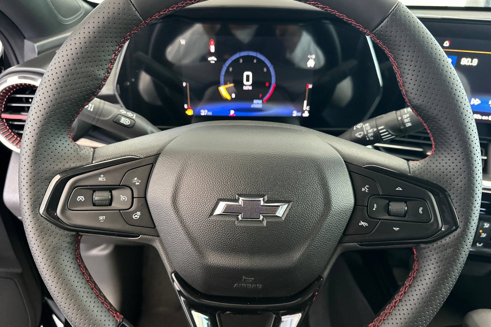 New 2026 Chevrolet Trax RS w/ Driver Confidence Package FWD image 23