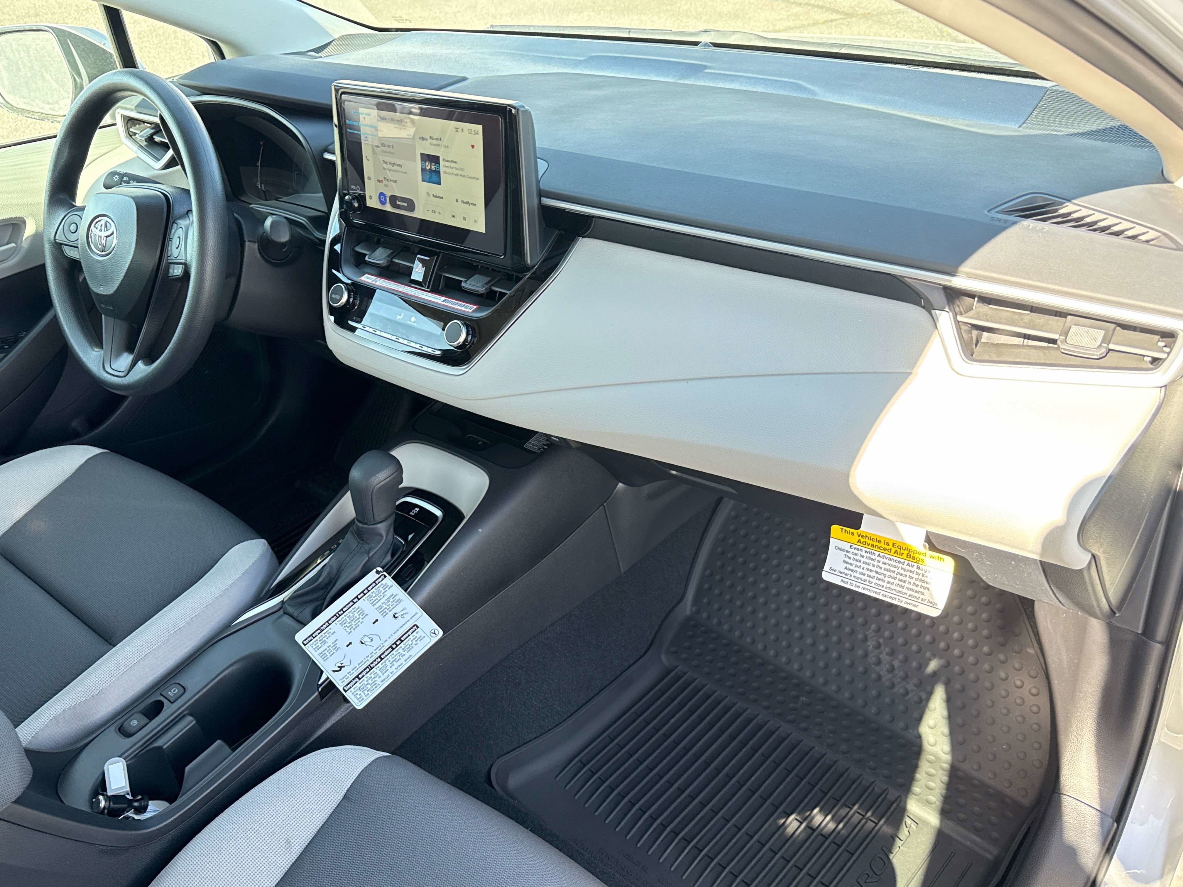 Used 2026 Toyota Corolla LE w/ LE Premium Package image 18