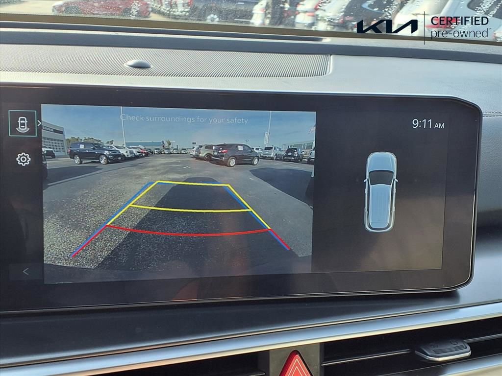 Certified 2025 Kia Sorento S image 4