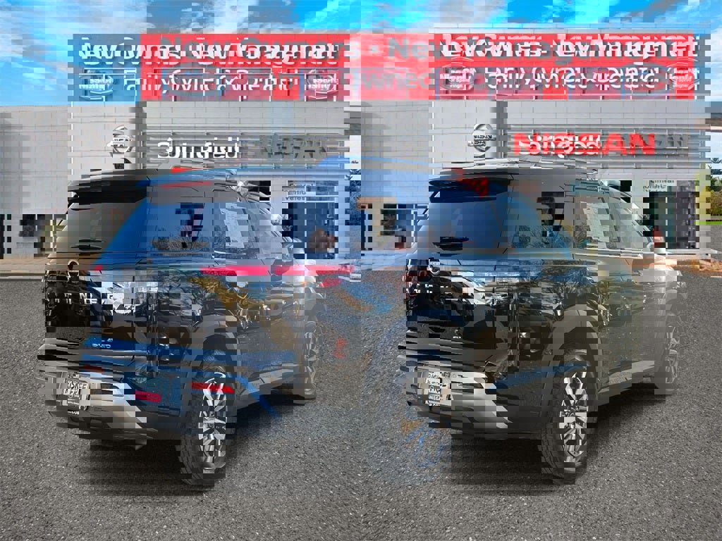 Certified 2023 Nissan Pathfinder SL image 5