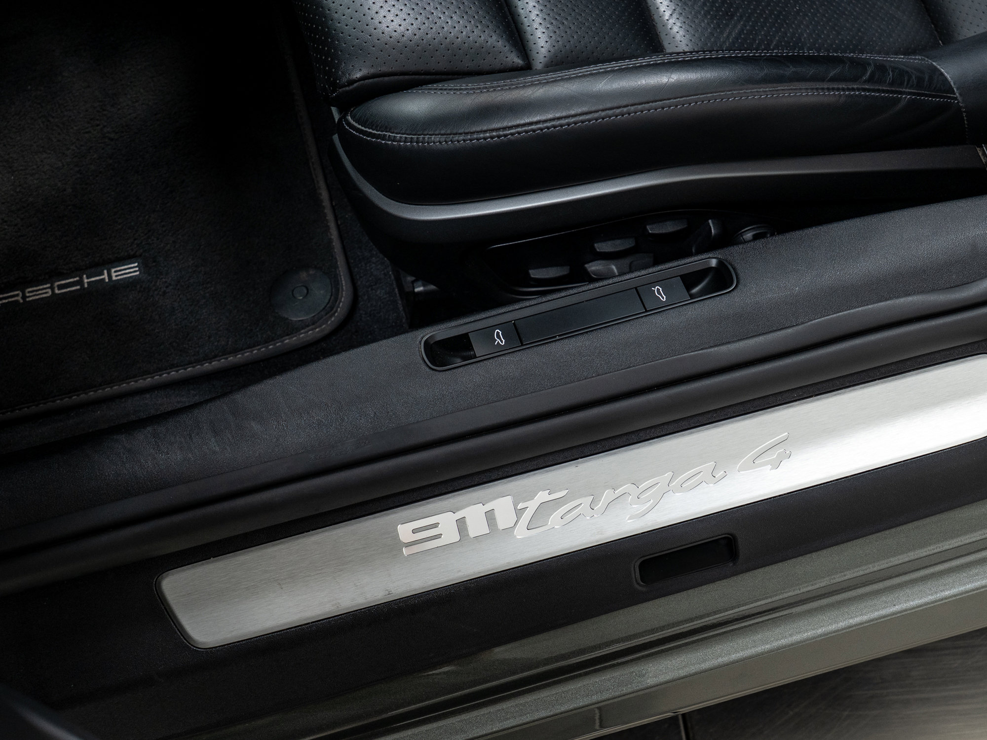 Certified 2022 Porsche 911 Targa 4 image 15