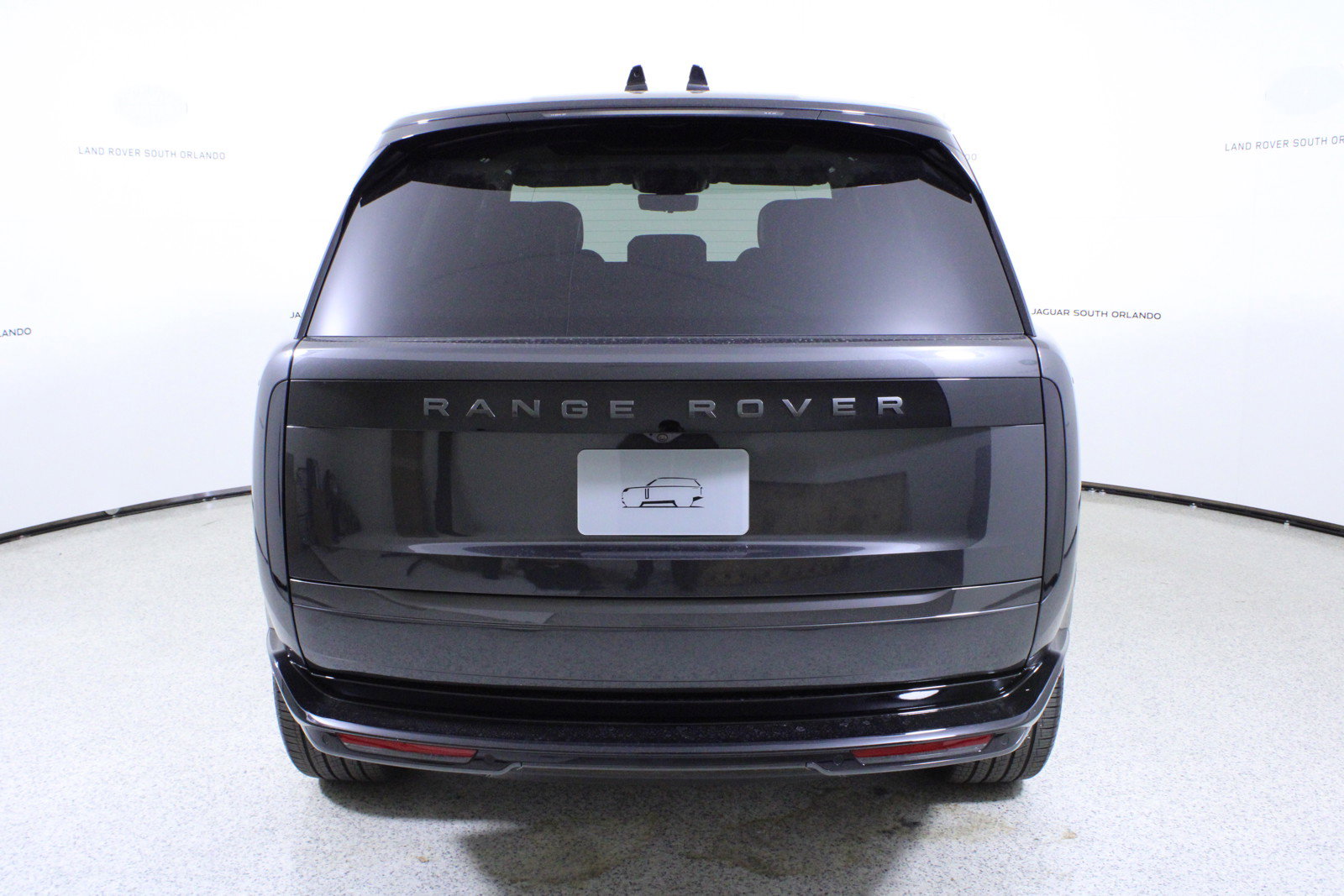 New 2025 Land Rover Range Rover SE image 6