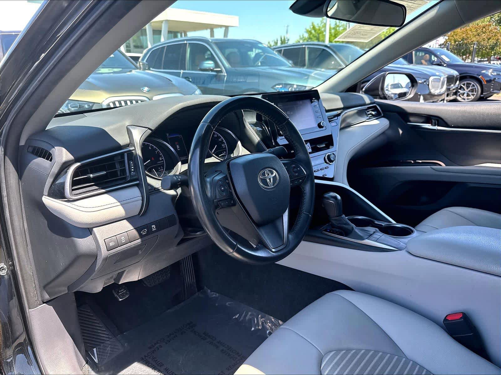 Used 2022 Toyota Camry SE FWD image 18