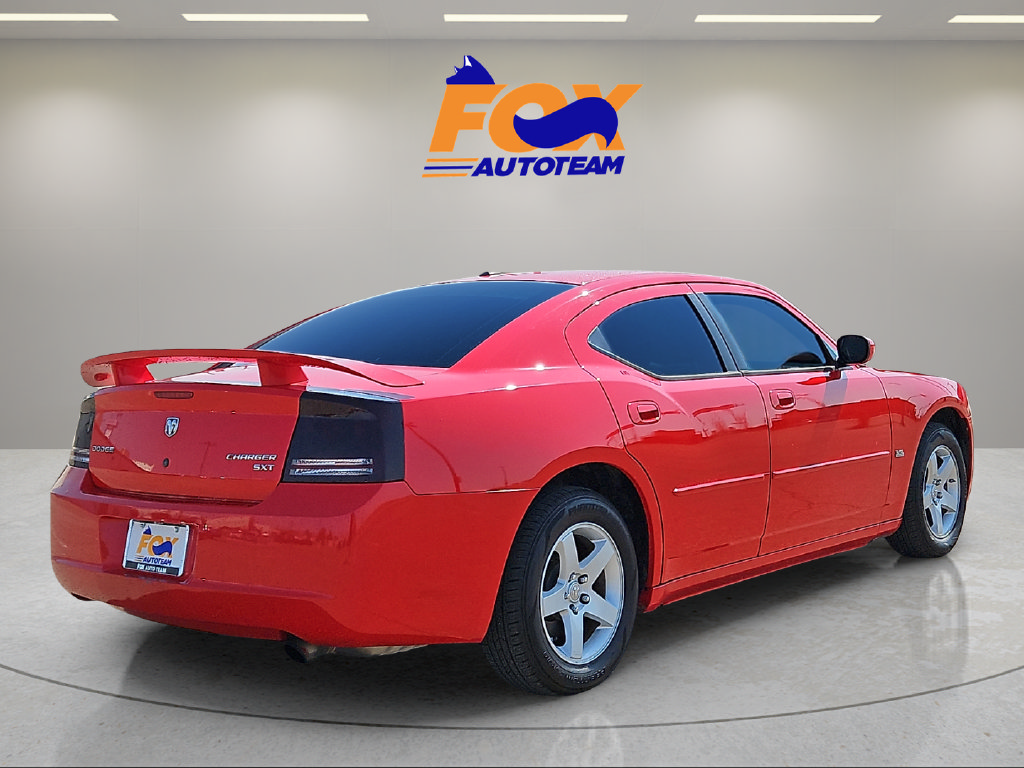 Used 2010 Dodge Charger SXT RWD image 4