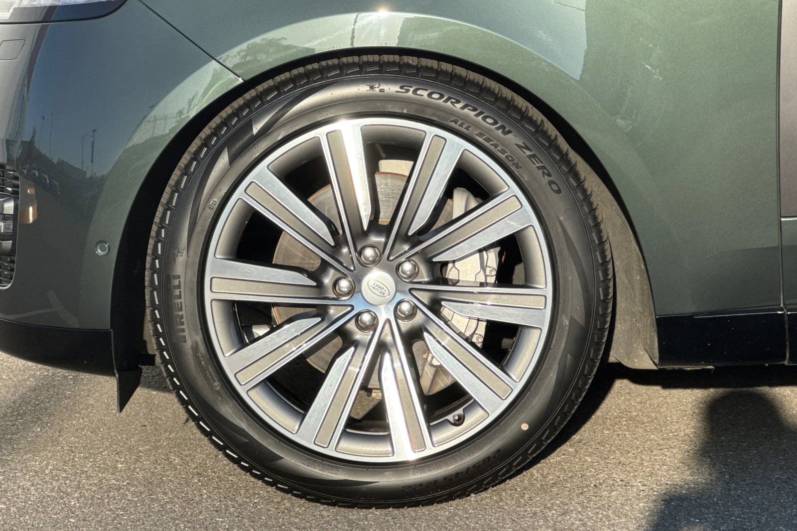 Certified 2023 Land Rover Range Rover Long Wheelbase SE image 33