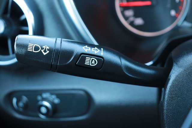 Used 2025 Chevrolet Blazer LT FWD image 24