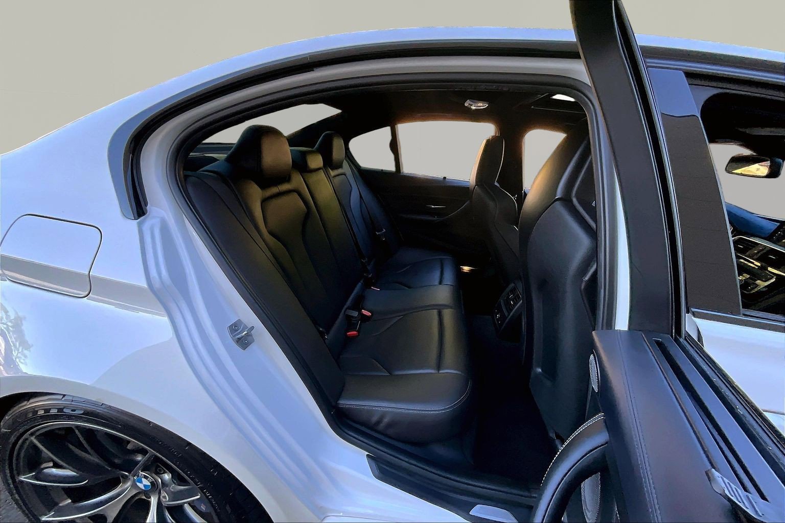 Used 2017 BMW M3 image 25