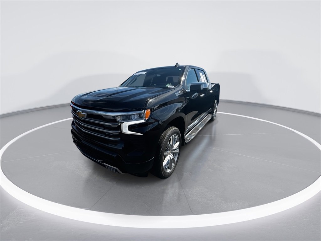 Used 2024 Chevrolet Silverado 1500 High Country w/ High Country Premium Package image 4