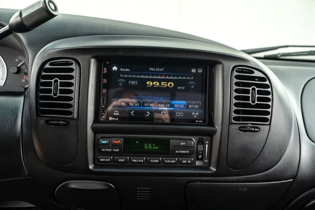 Used 2002 Ford F150 Harley-Davidson image 32