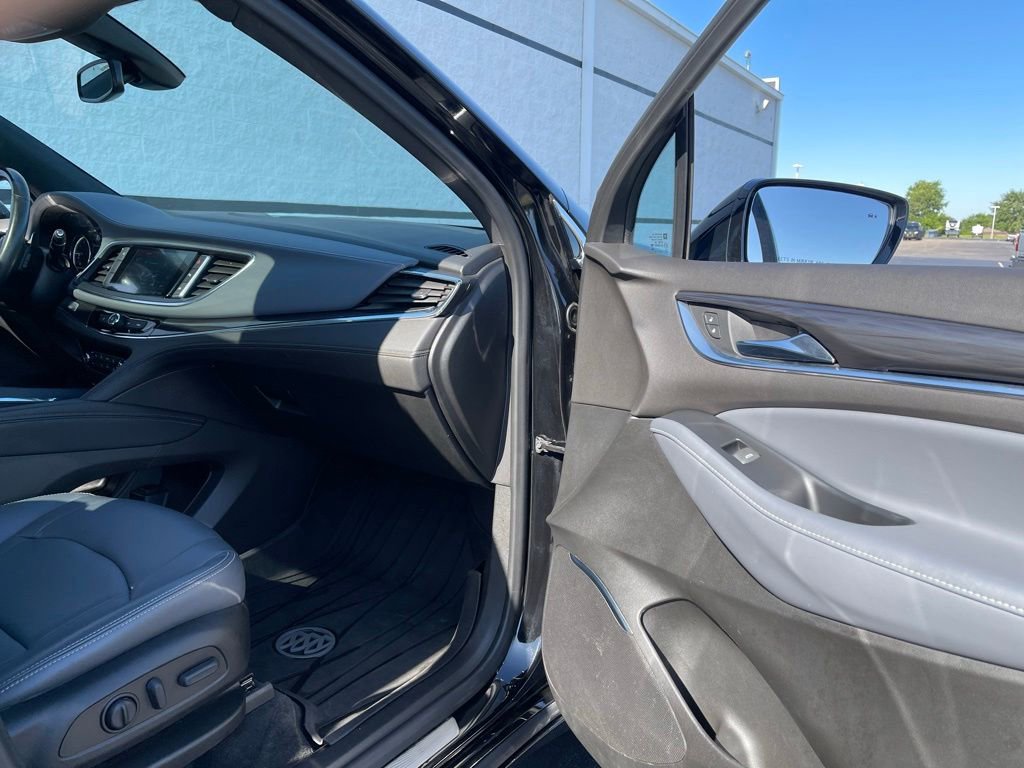 Used 2023 Buick Enclave Essence w/ Experience Buick Package FWD image 33