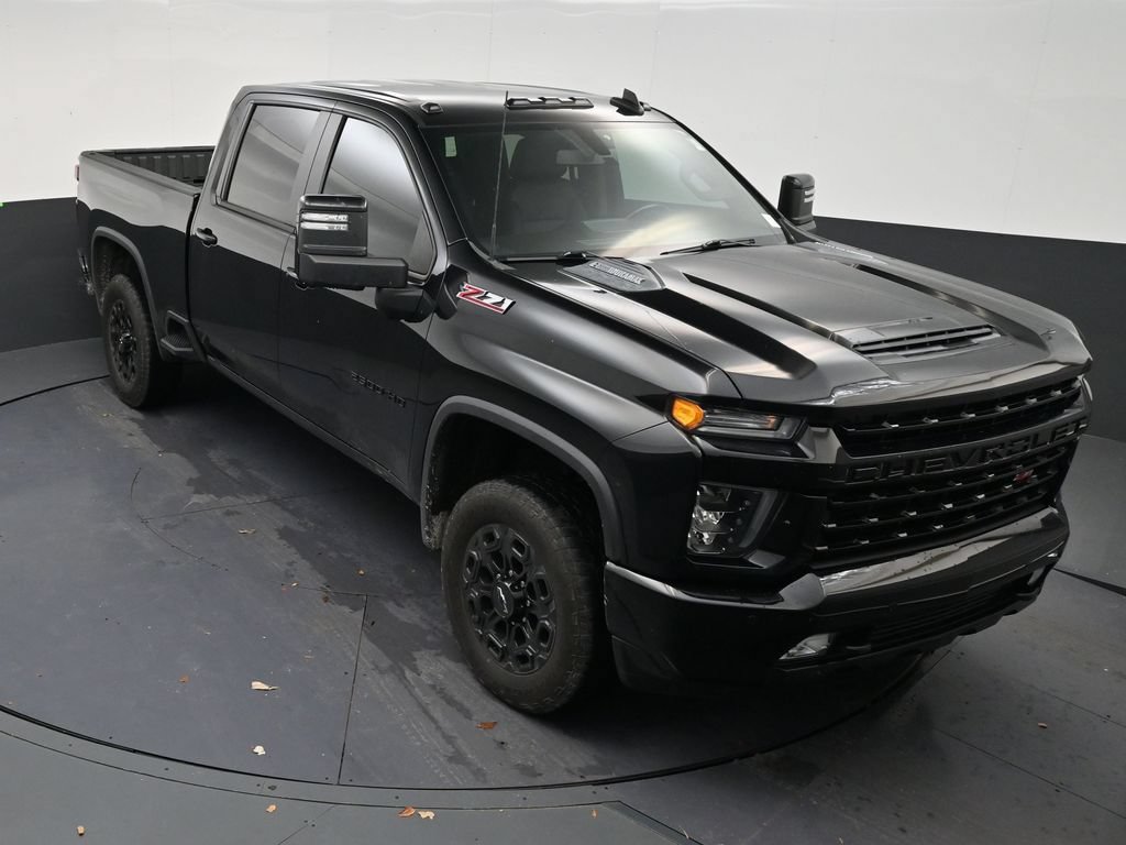 Used 2022 Chevrolet Silverado 2500 LT w/ Midnight Edition AWD/4WD image 18