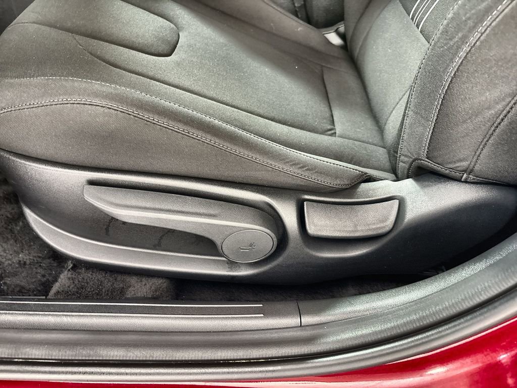New 2025 Hyundai Elantra SEL FWD image 14