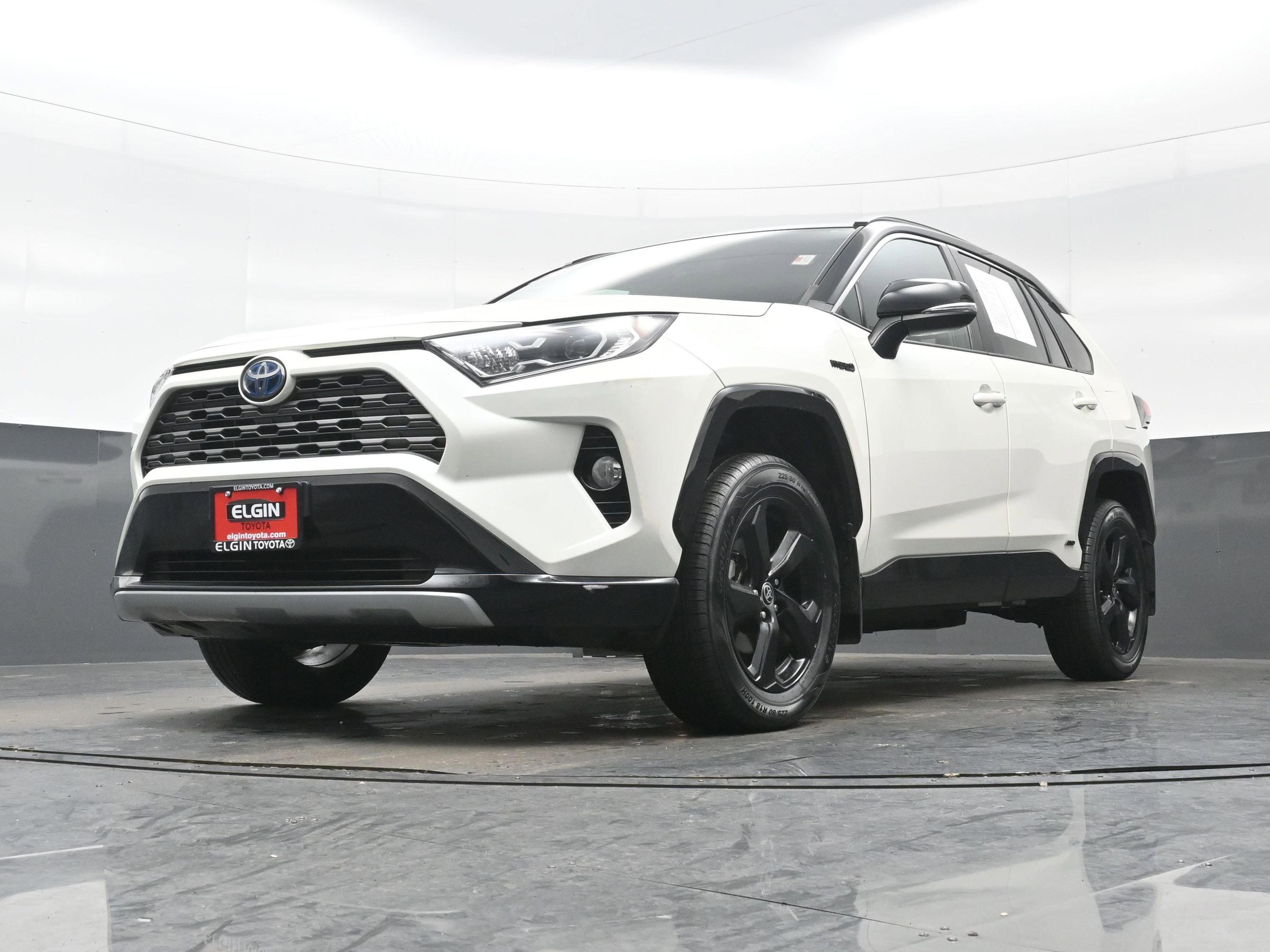 Used 2021 Toyota RAV4 XSE w/ XSE Grade Weather Package image 27