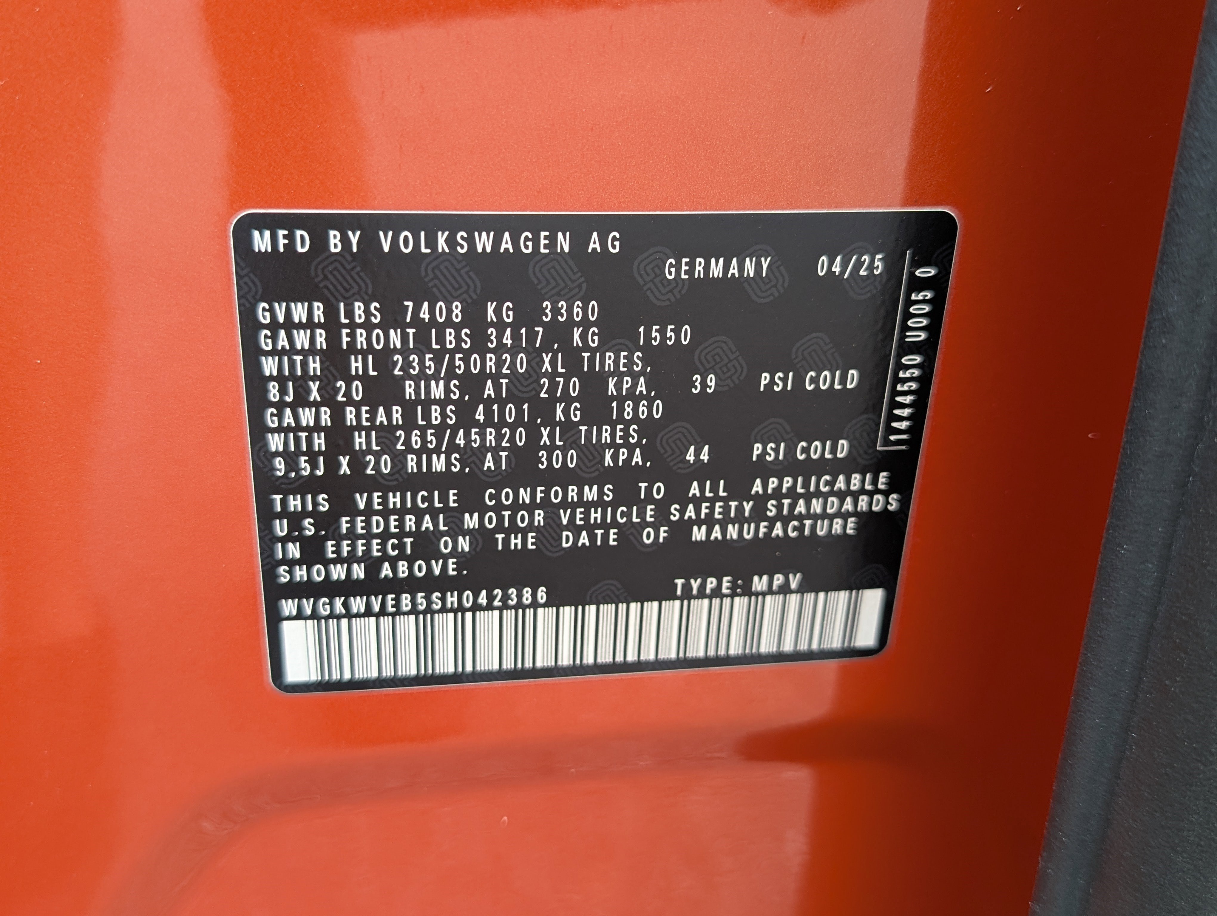Used 2025 Volkswagen ID. Buzz Pro S Plus RWD image 40