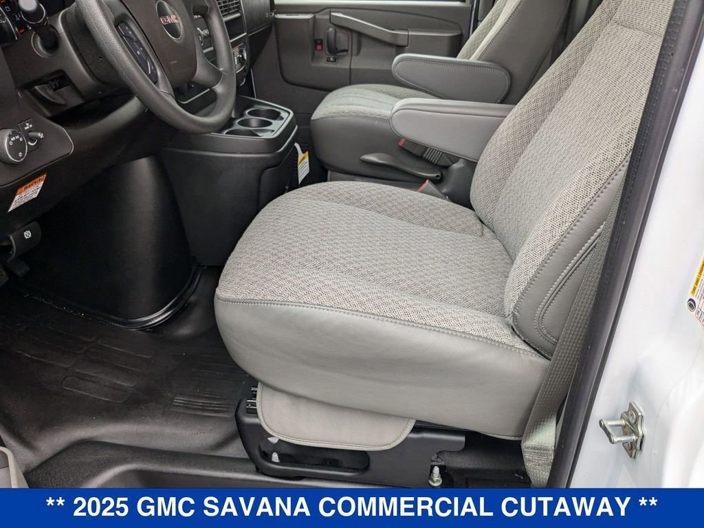 New 2025 GMC Savana 3500 Work Van w/ Power Convenience Package image 13