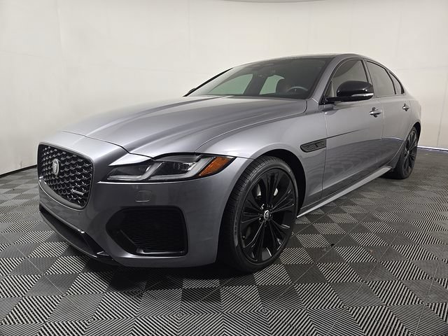 Used 2024 Jaguar XF R-Dynamic SE RWD image 2