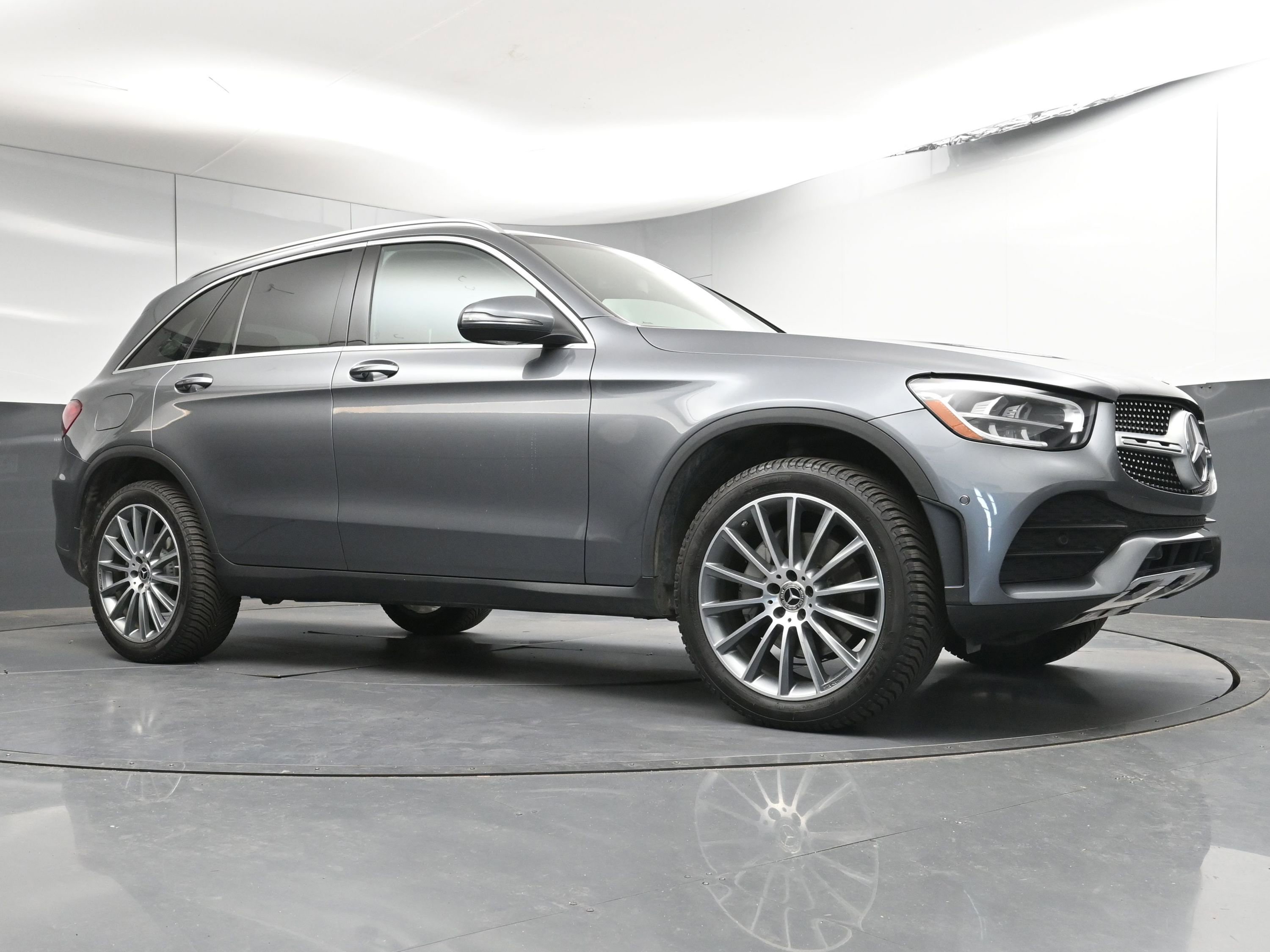 Used 2021 Mercedes-Benz GLC 300 4MATIC image 22