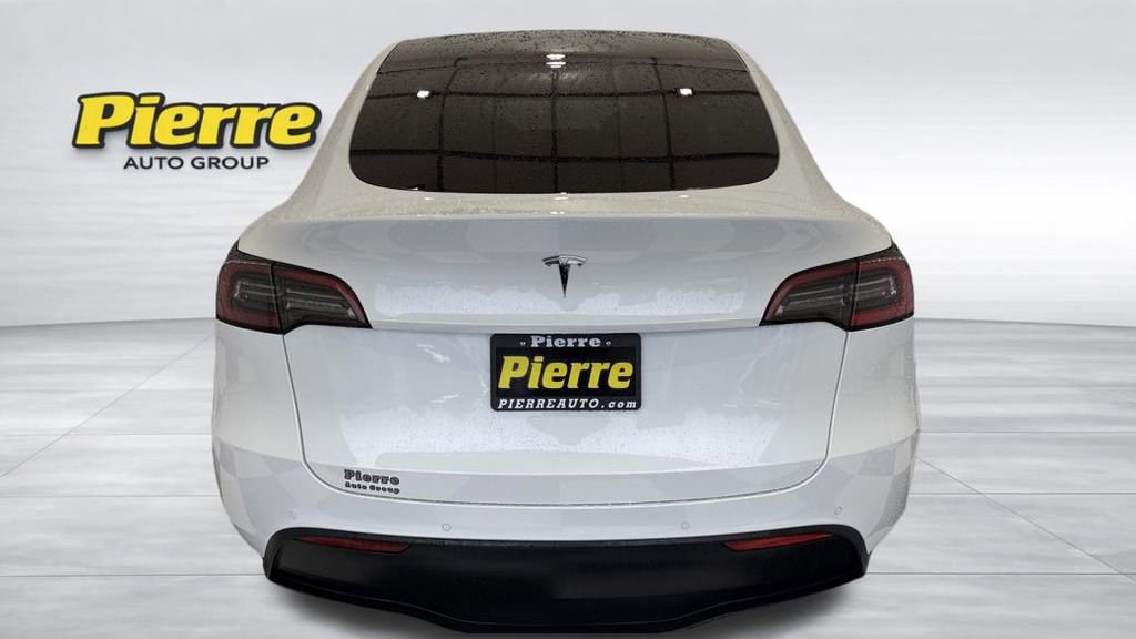 Used 2021 Tesla Model Y 2WD video 3