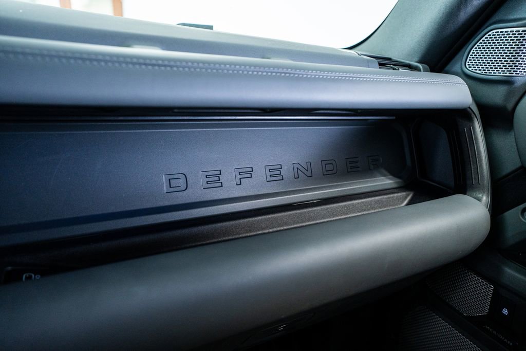 Used 2023 Land Rover Defender 130 X-Dynamic SE image 49