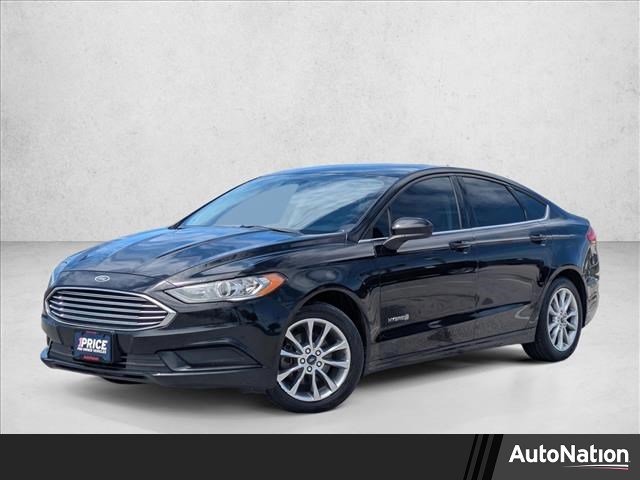 Used 2017 Ford Fusion SE image 1