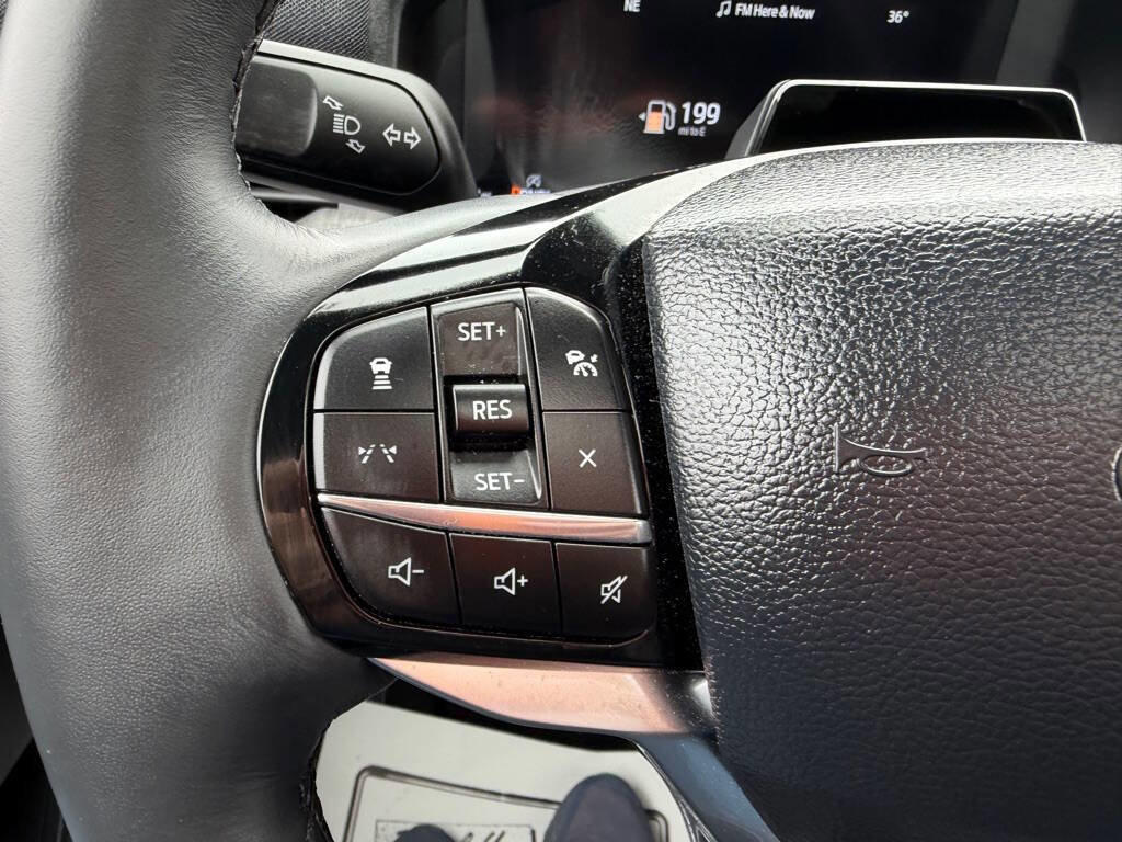 Used 2025 Ford Explorer Platinum w/ LUX Leather Package image 19