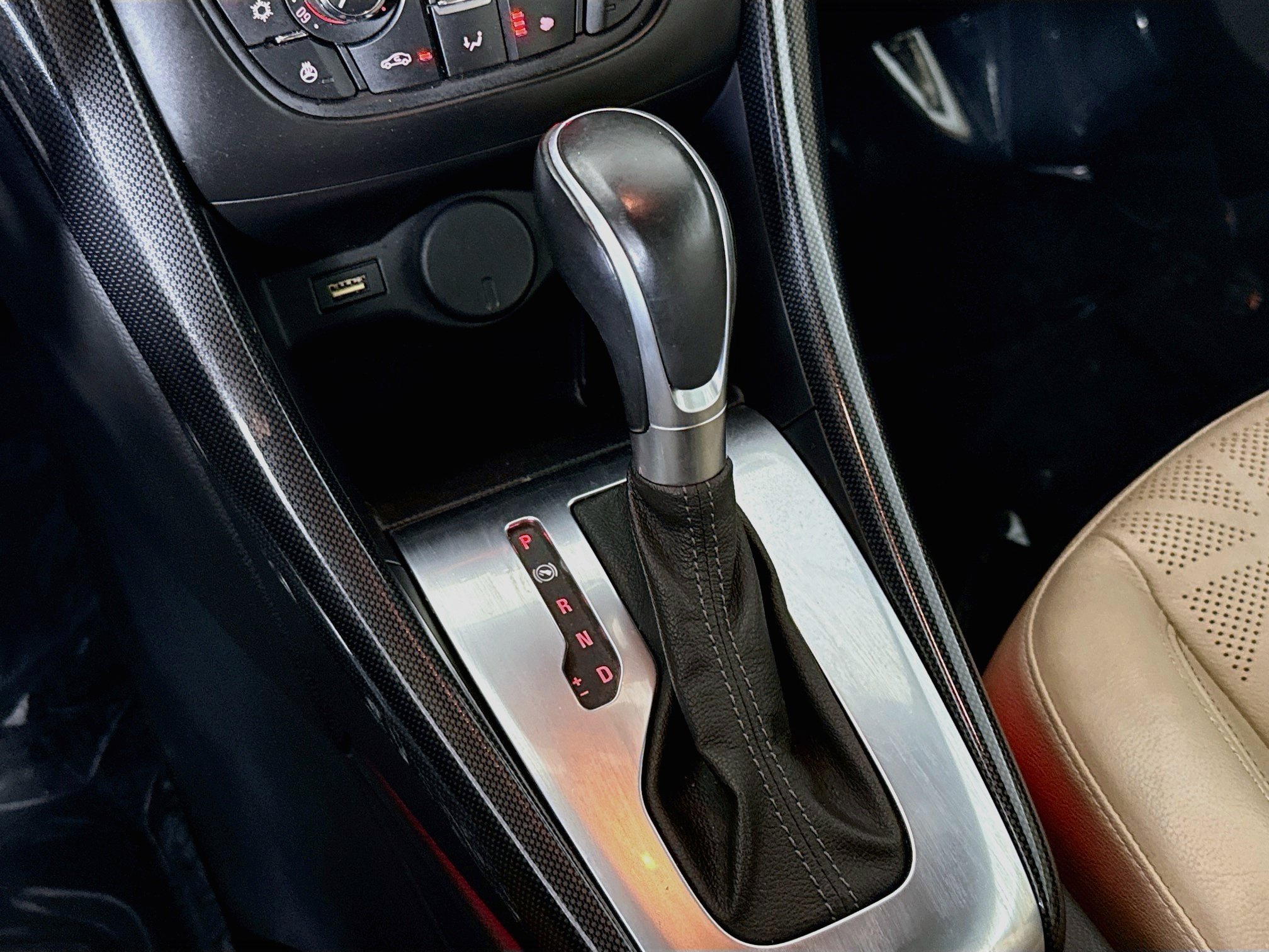 Used 2019 Buick Cascada Premium FWD image 20