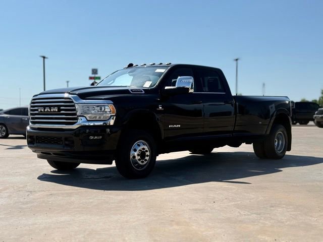 Used 2024 RAM 3500 Limited w/ Towing Technology Group AWD/4WD image 4
