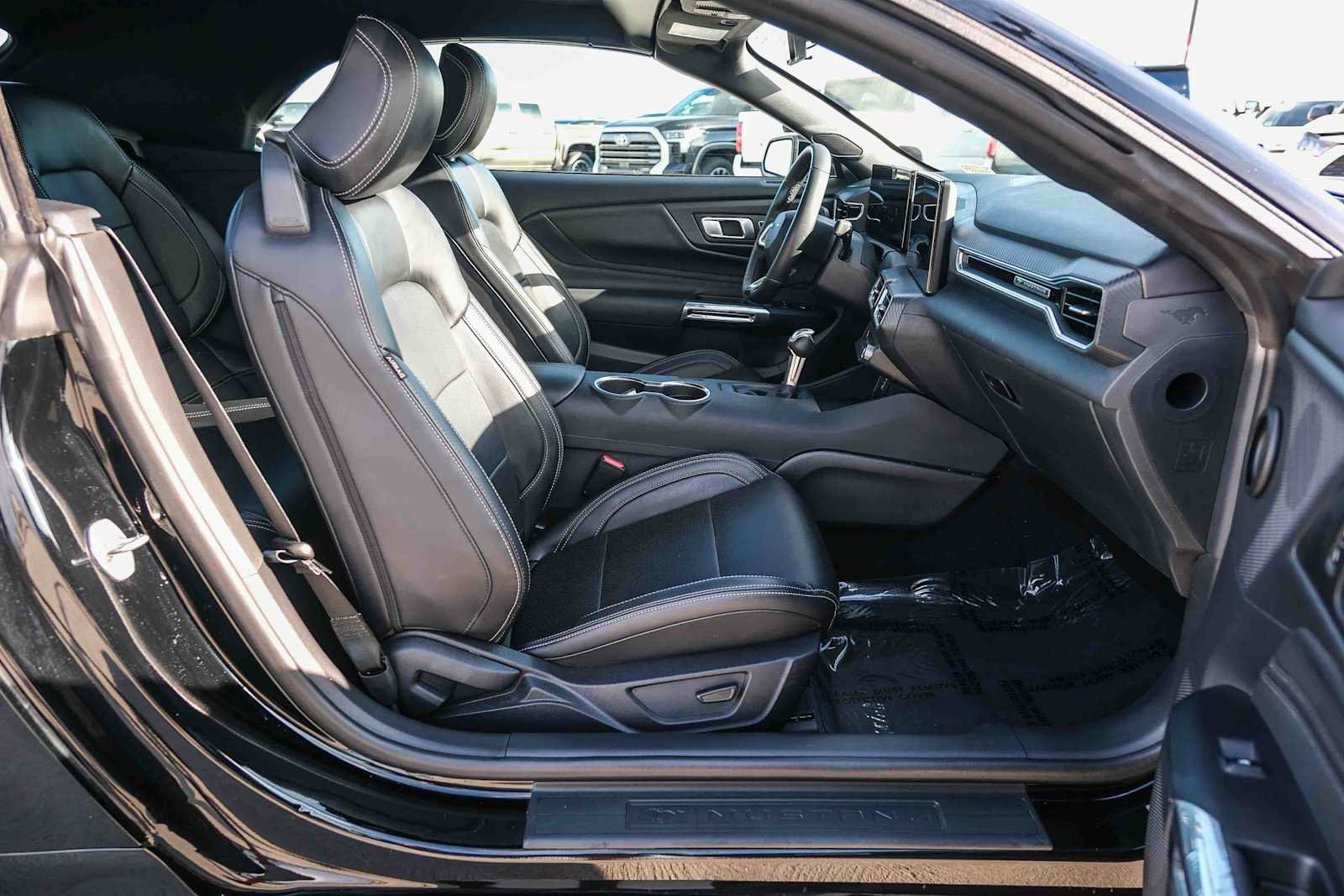 Used 2026 Ford Mustang Premium RWD image 16