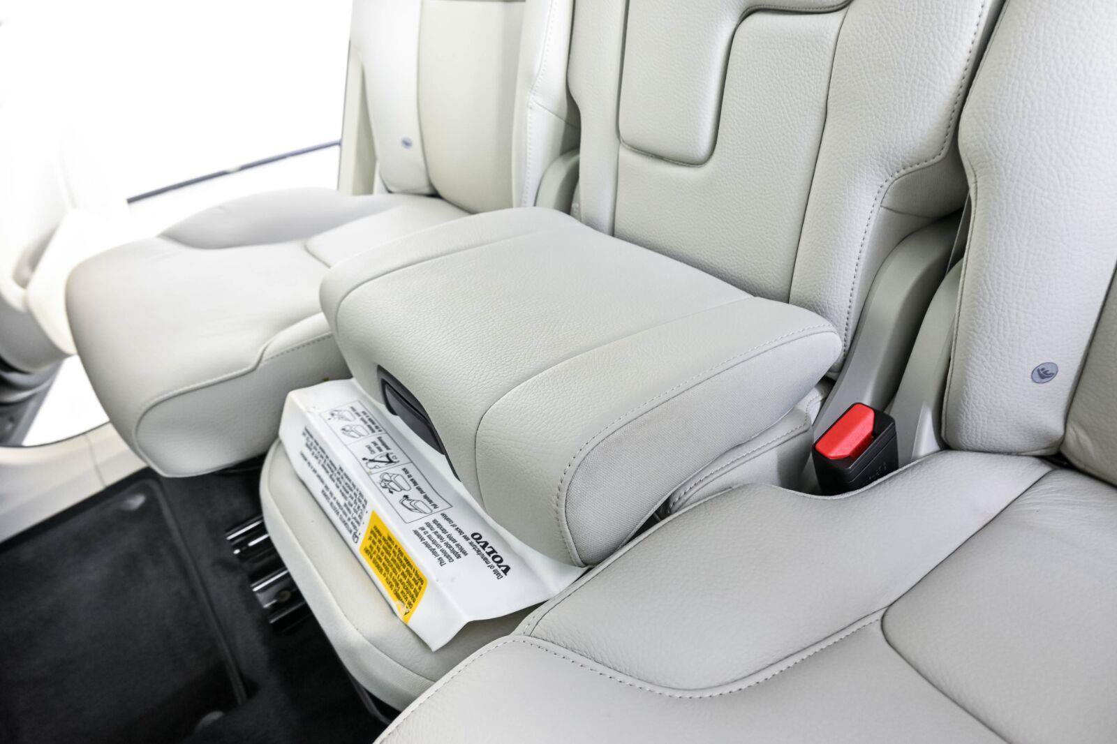 Certified 2023 Volvo XC90 B6 Plus AWD/4WD image 20