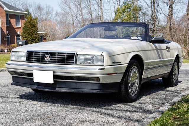 Used 1993 Cadillac Allante FWD image 12