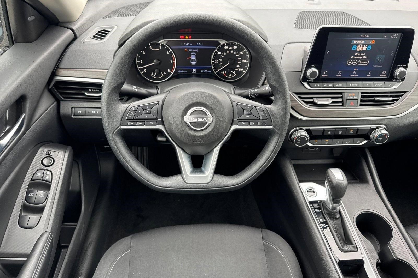 Used 2025 Nissan Altima 2.5 SV image 27