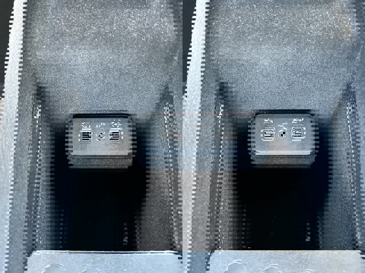 Used 2020 Dodge Charger SXT w/ Leather Interior Group image 33