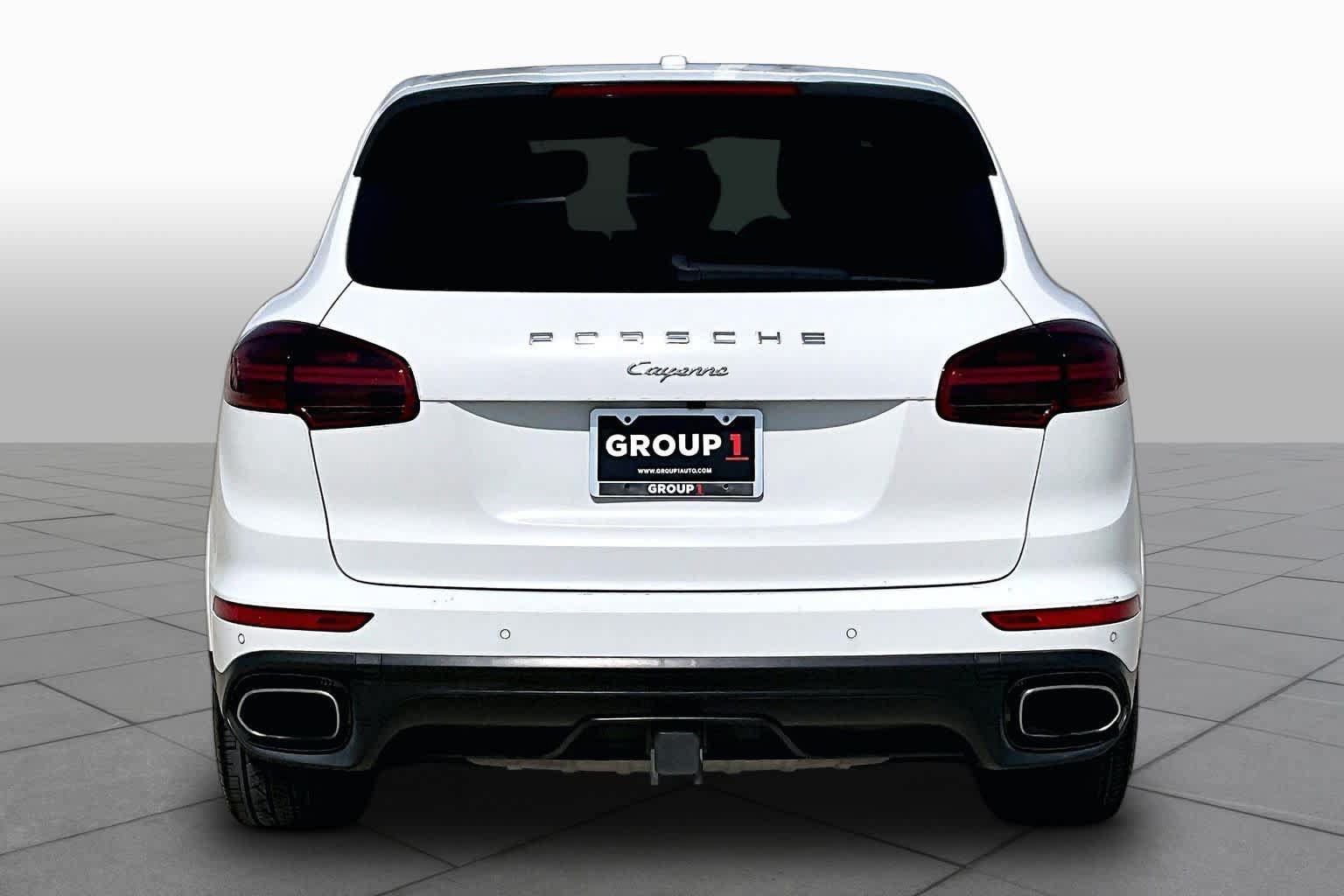 Used 2017 Porsche Cayenne Platinum Edition AWD/4WD image 4