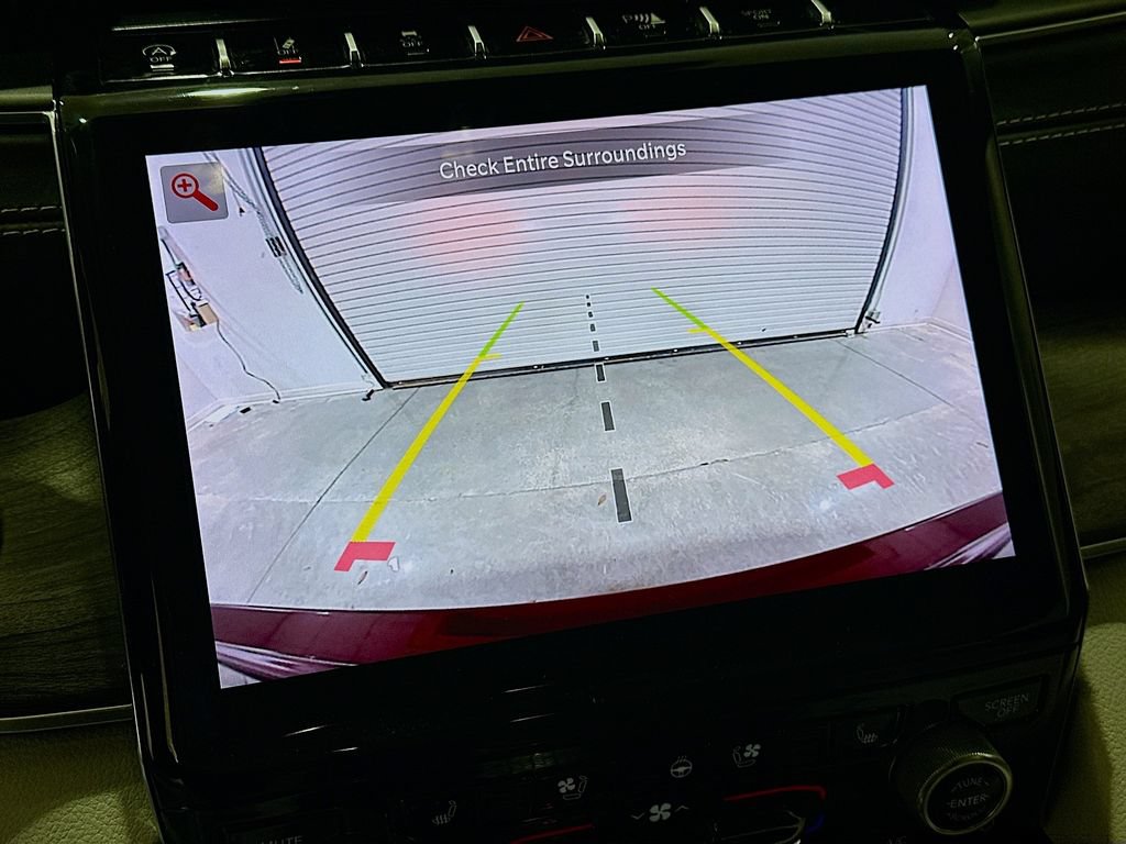 Used 2022 Jeep Grand Cherokee Overland RWD image 14
