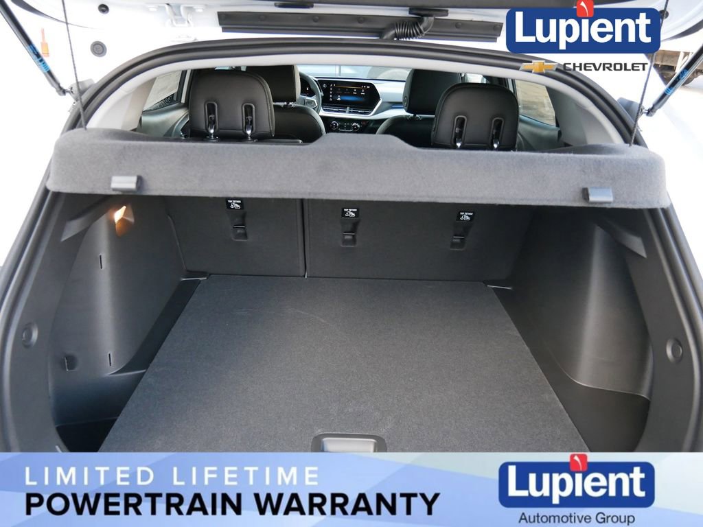 New 2026 Chevrolet Trax LT w/ Driver Confidence Package image 7