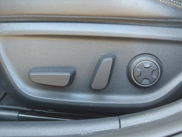 Used 2020 Genesis G70 2.0T image 12