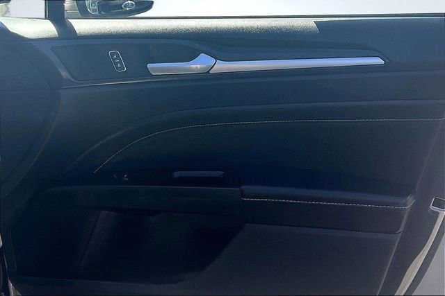 Used 2019 Ford Fusion Energi Titanium image 23