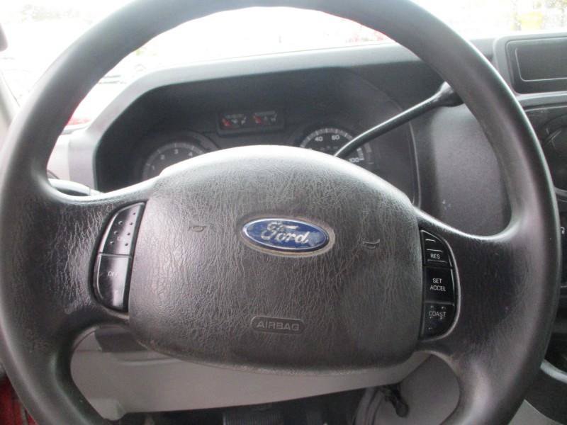 Used 2010 Ford E-150 and Econoline 150 RWD image 11